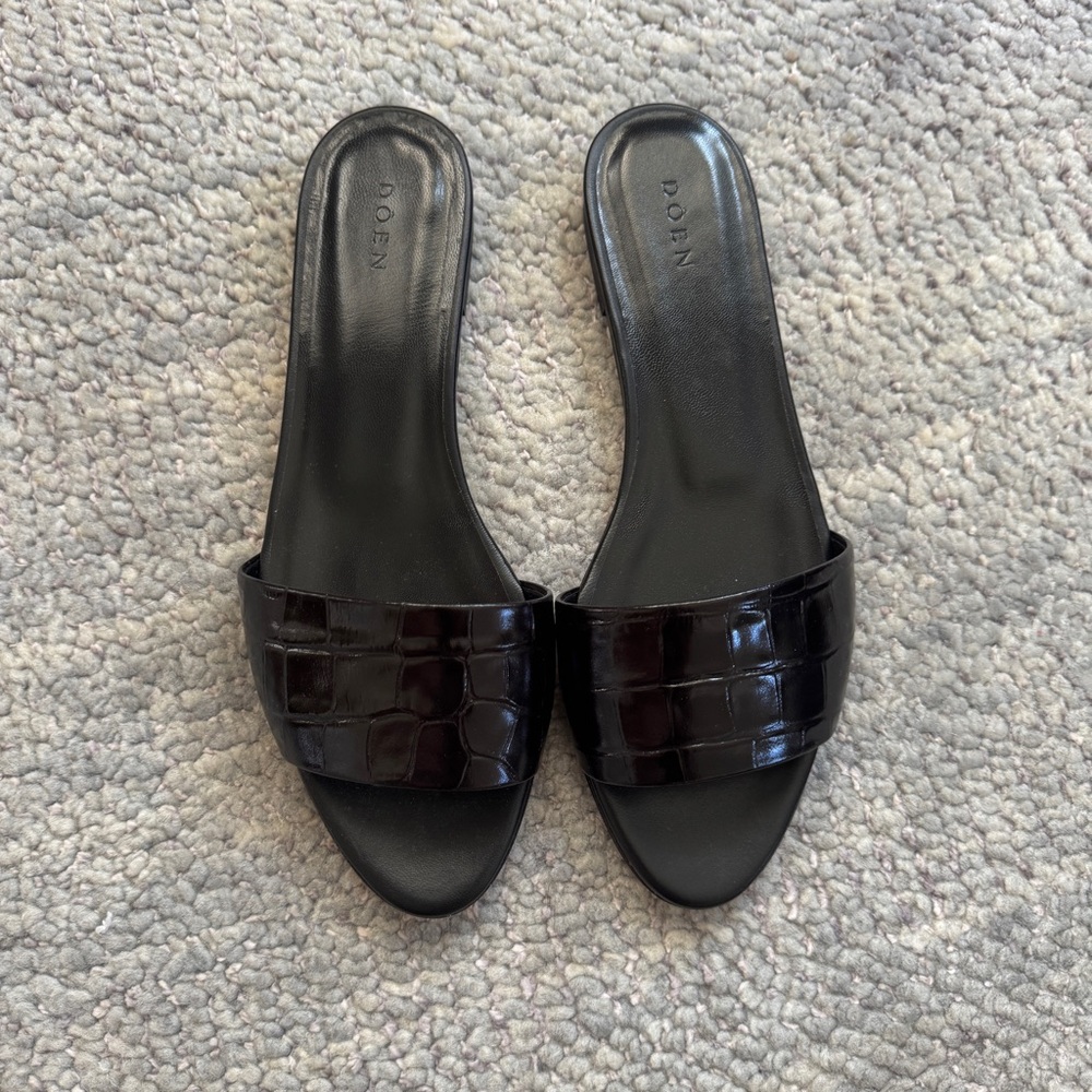 Doen Black Leather Mules